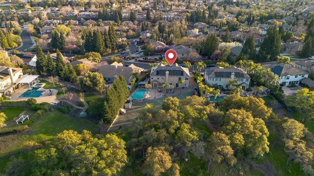 4541 Longview Dr, Rocklin, CA 95677