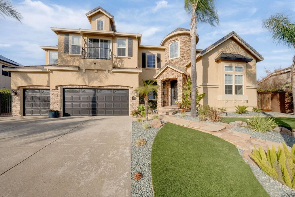 4541 Longview Dr, Rocklin, CA 95677
