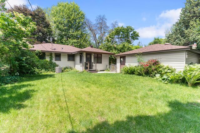 265 Greystone Avenue N, Oakdale, MN 55128