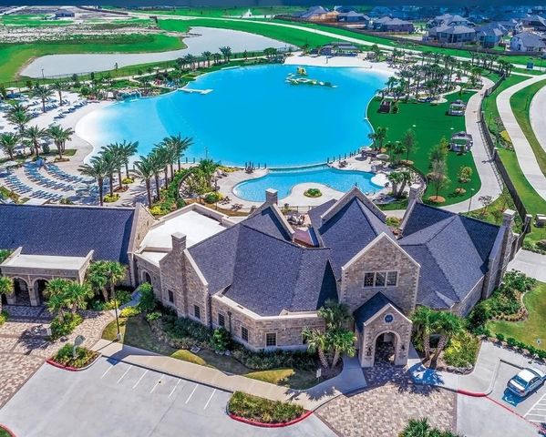 12810 Raemoir, Humble, TX 77346