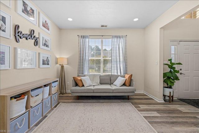 3604 Storm Bird LOOP, Virginia Beach, VA 23453