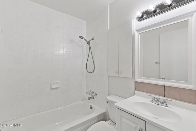 2246 W SIERRA Street, Phoenix, AZ 85029