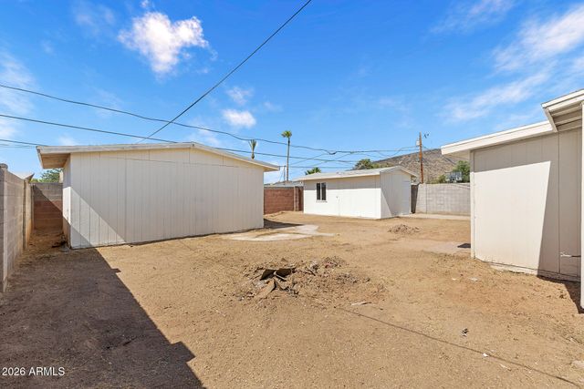 2246 W SIERRA Street, Phoenix, AZ 85029