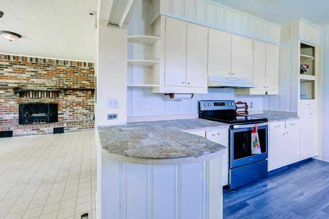 305 N Main St., Hemingway, SC 29554