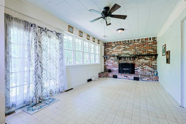305 N Main St., Hemingway, SC 29554