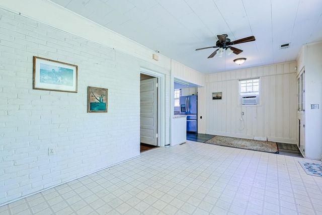 305 N Main St., Hemingway, SC 29554