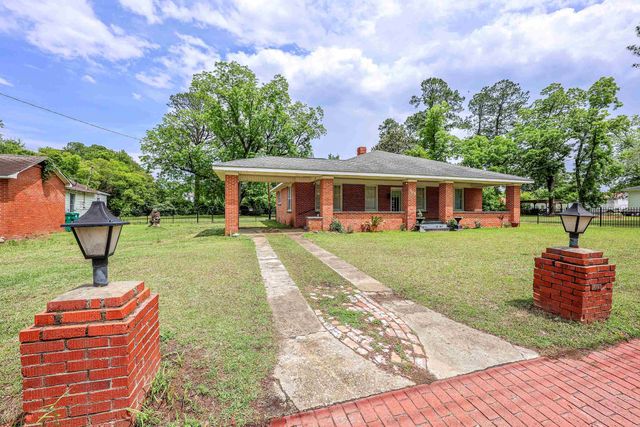 305 N Main St., Hemingway, SC 29554