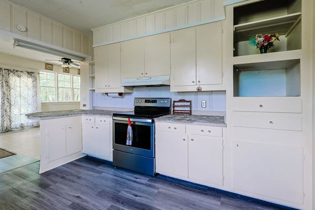 305 N Main St., Hemingway, SC 29554