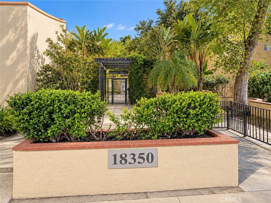18350 Hatteras Street 233, Tarzana, CA 91356 — exterior