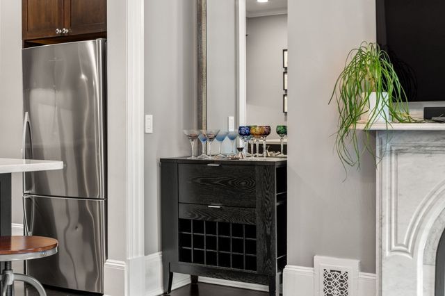 35 Hancock St 3, Boston, MA 02114