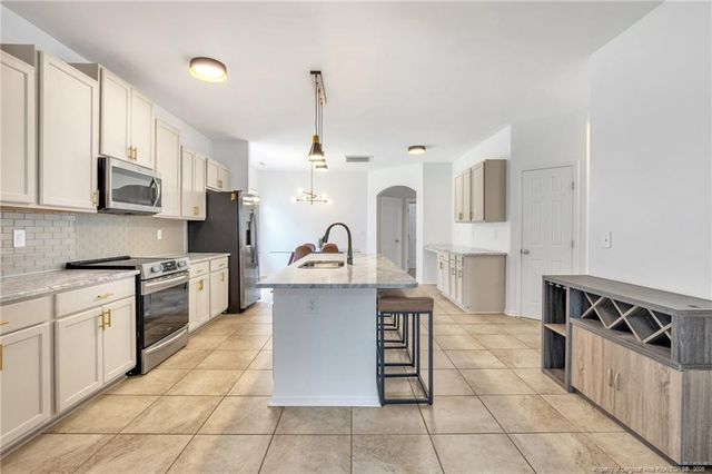 5720 Gentleman Drive, Hope Mills, NC 28348