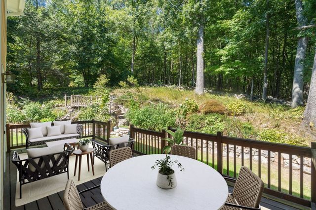 160 Stearns Rd, Marlborough, MA 01752