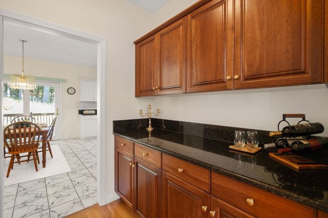 160 Stearns Rd, Marlborough, MA 01752