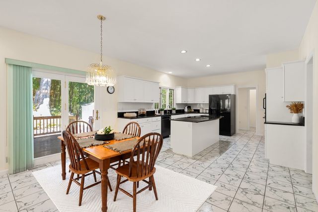 160 Stearns Rd, Marlborough, MA 01752