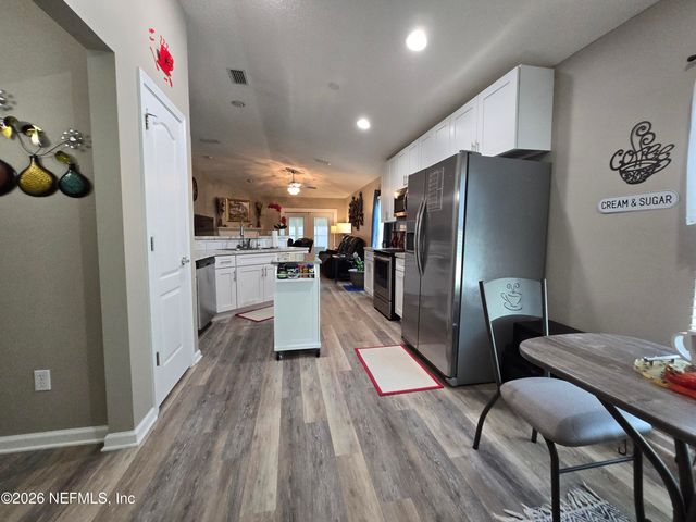 2531 CARSON OAKS Drive, Jacksonville, FL 32221