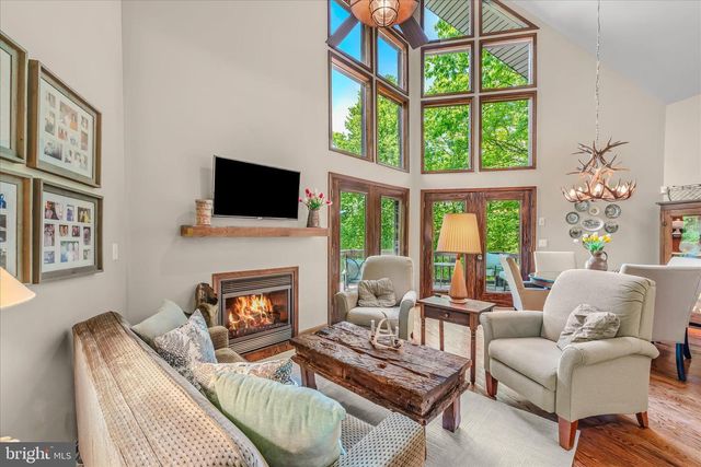 599 BREATHLESS WAY, Berkeley Springs, WV 25411