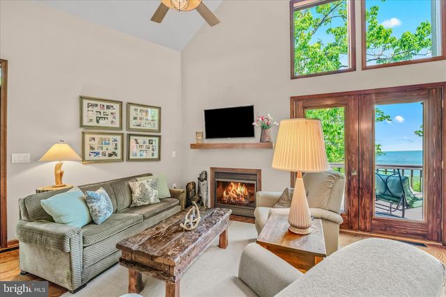 599 BREATHLESS WAY, Berkeley Springs, WV 25411