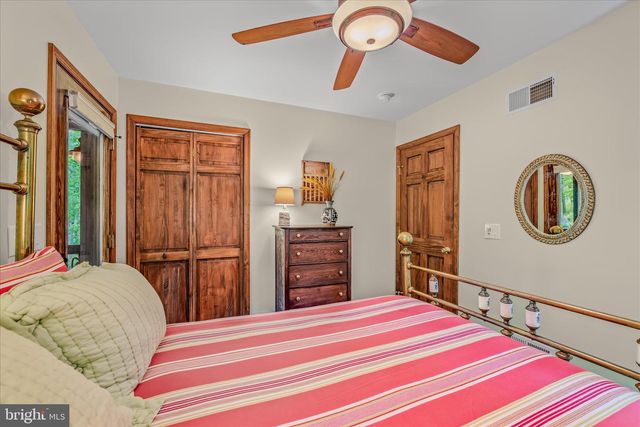 599 BREATHLESS WAY, Berkeley Springs, WV 25411