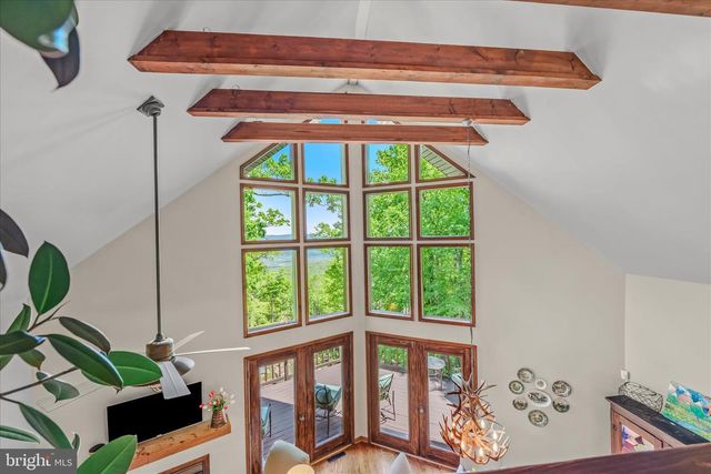 599 BREATHLESS WAY, Berkeley Springs, WV 25411