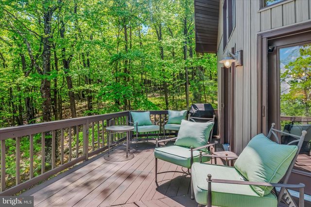 599 BREATHLESS WAY, Berkeley Springs, WV 25411