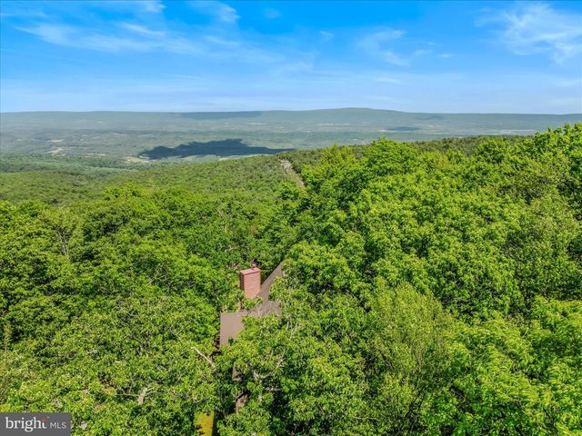 599 BREATHLESS WAY, Berkeley Springs, WV 25411