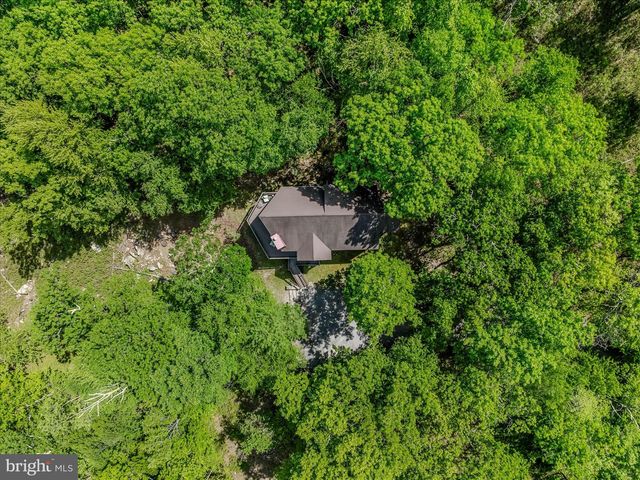 599 BREATHLESS WAY, Berkeley Springs, WV 25411