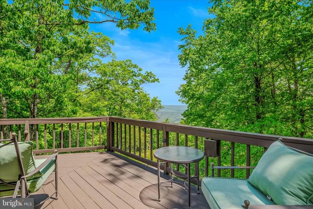 599 BREATHLESS WAY, Berkeley Springs, WV 25411