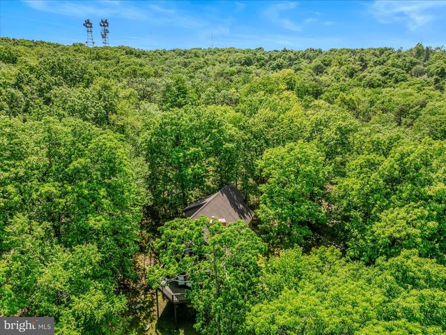 599 BREATHLESS WAY, Berkeley Springs, WV 25411