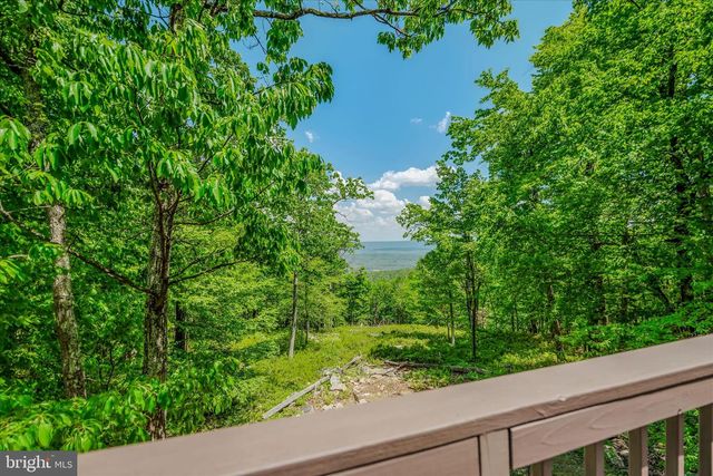 599 BREATHLESS WAY, Berkeley Springs, WV 25411