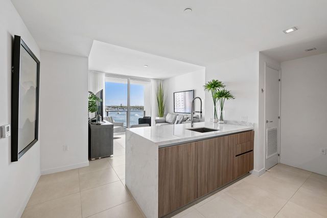 401 N Birch Road 1003, Fort Lauderdale, FL 33304