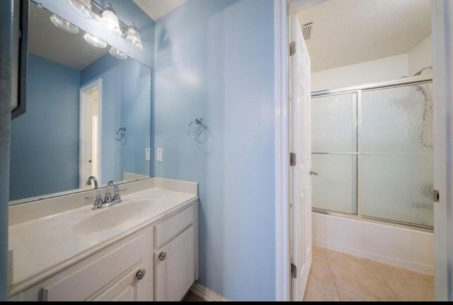 6715 Rockwall Trail Dr, Humble, TX 77346