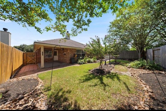 6715 Rockwall Trail Dr, Humble, TX 77346