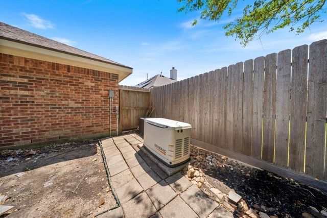 6715 Rockwall Trail Dr, Humble, TX 77346