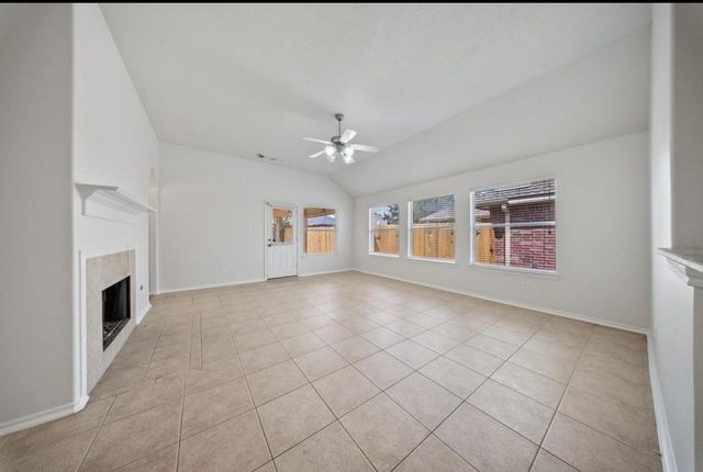 6715 Rockwall Trail Dr, Humble, TX 77346