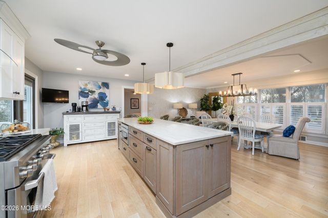 1 E Point Road, Lincroft, NJ 07738