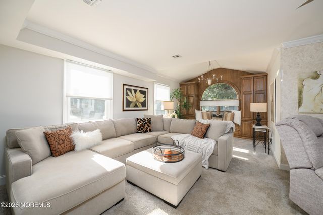 1 E Point Road, Lincroft, NJ 07738