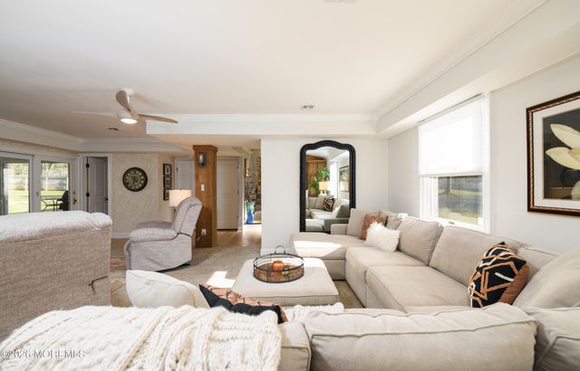 1 E Point Road, Lincroft, NJ 07738