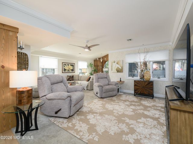 1 E Point Road, Lincroft, NJ 07738