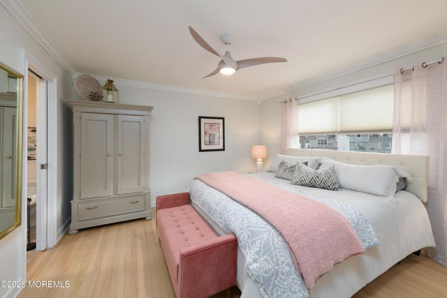 1 E Point Road, Lincroft, NJ 07738