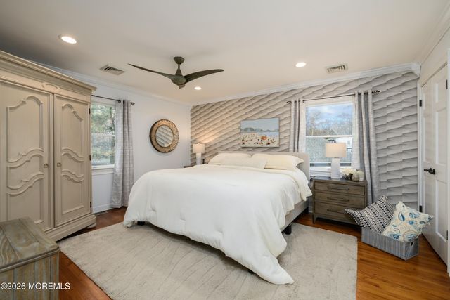 1 E Point Road, Lincroft, NJ 07738