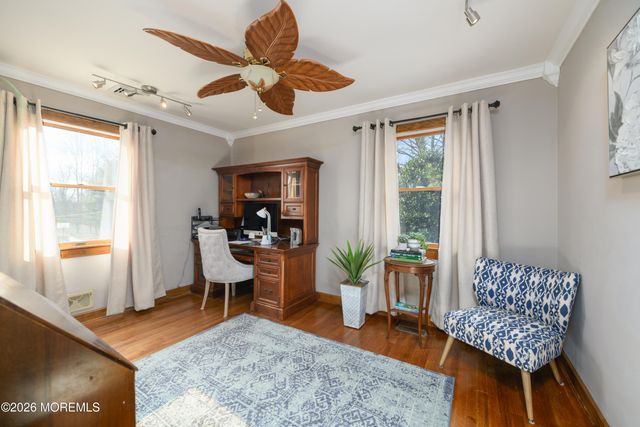 1 E Point Road, Lincroft, NJ 07738