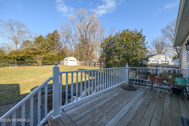 1 E Point Road, Lincroft, NJ 07738