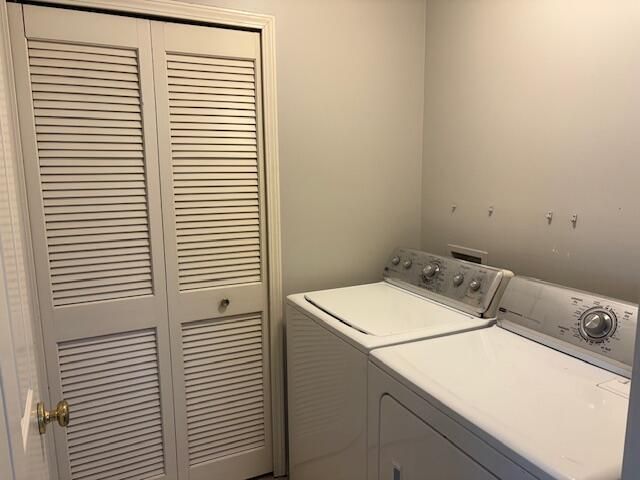 16874 Farmington, Livonia, MI 48154