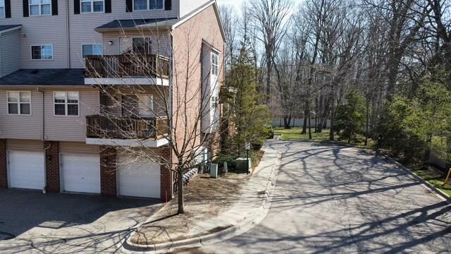 16874 Farmington, Livonia, MI 48154