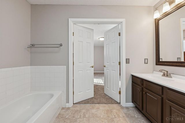 52 Huntington Avenue, Batavia Twp, OH 45102