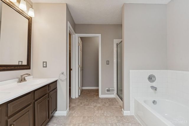 52 Huntington Avenue, Batavia Twp, OH 45102