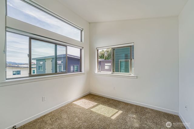 8718 42nd Avenue S, Seattle, WA 98118