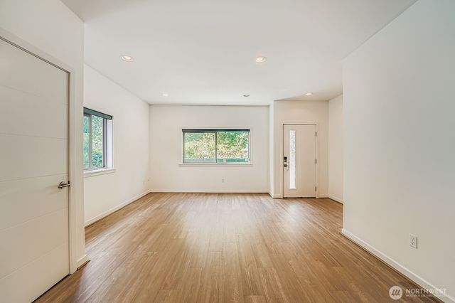 8718 42nd Avenue S, Seattle, WA 98118