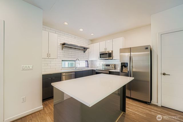 8718 42nd Avenue S, Seattle, WA 98118