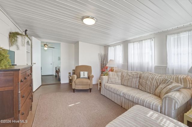 187 Mullens Drive, Harkers Island, NC 28531